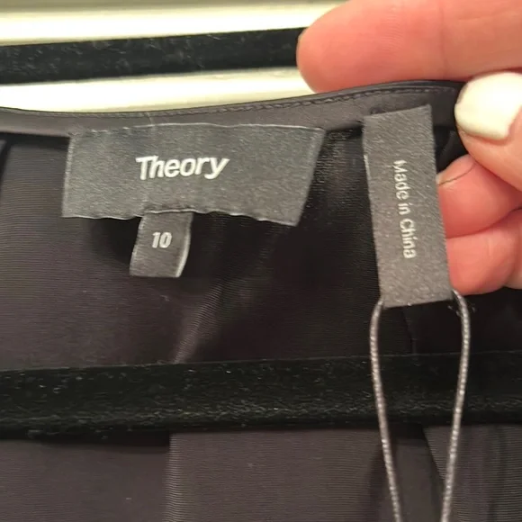 Theory Black Sleeveless Top - Picture 3 of 5